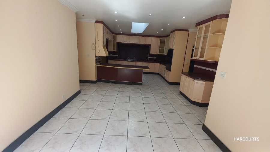 To Let 4 Bedroom Property for Rent in Gatesville Western Cape